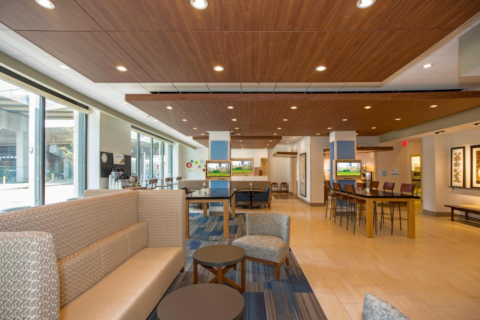 Express & North Shore By Ihg Hotel Pittsburgh