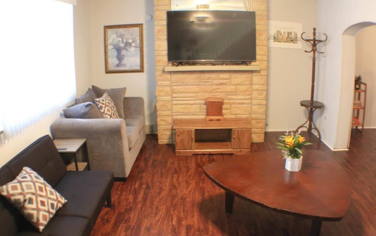 Massive 4 Bed House-short Walk To Amazing View