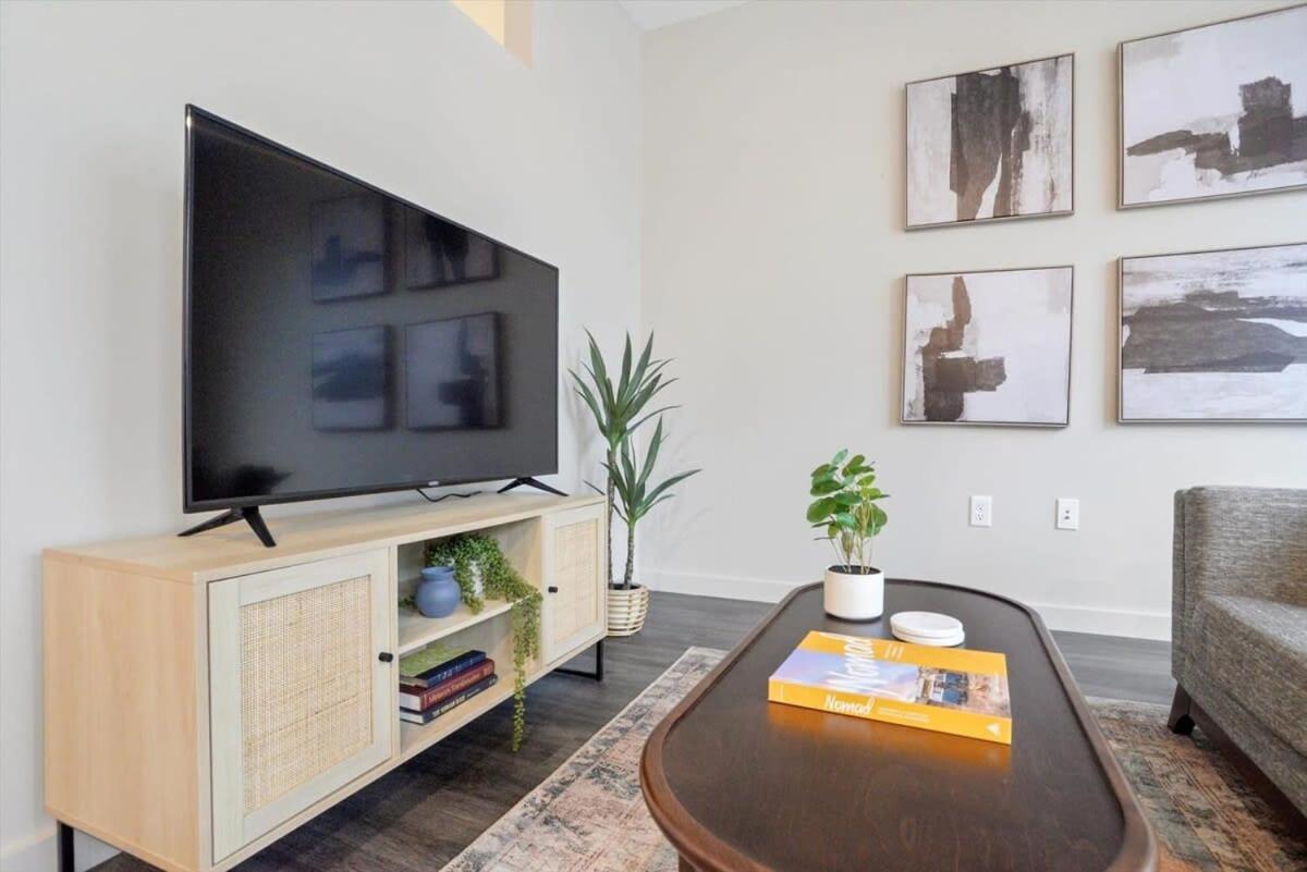 Apartment Cozysuites Modern 1br, Lawrenceville Pittsburgh