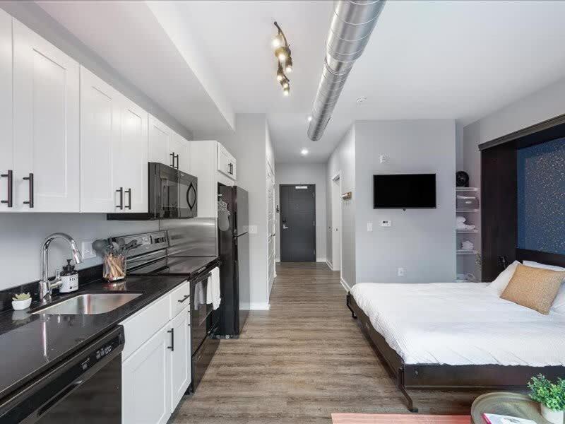 Cozysuites Trendy Sdo, Lawrenceville