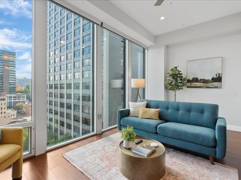 Apartment Cozysuites 1br, Ppg Paints Arena, Pitts Pittsburgh