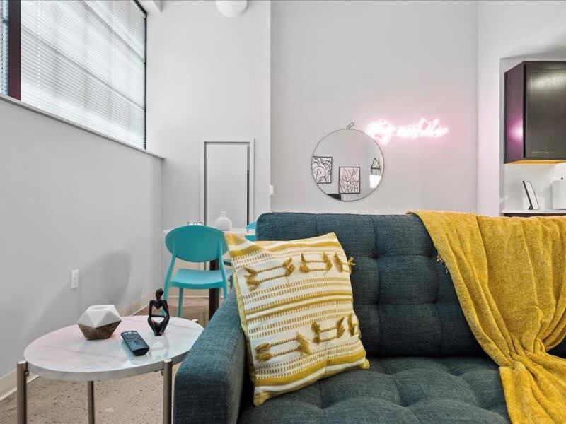 Cozysuites Historic 1br, Downtown