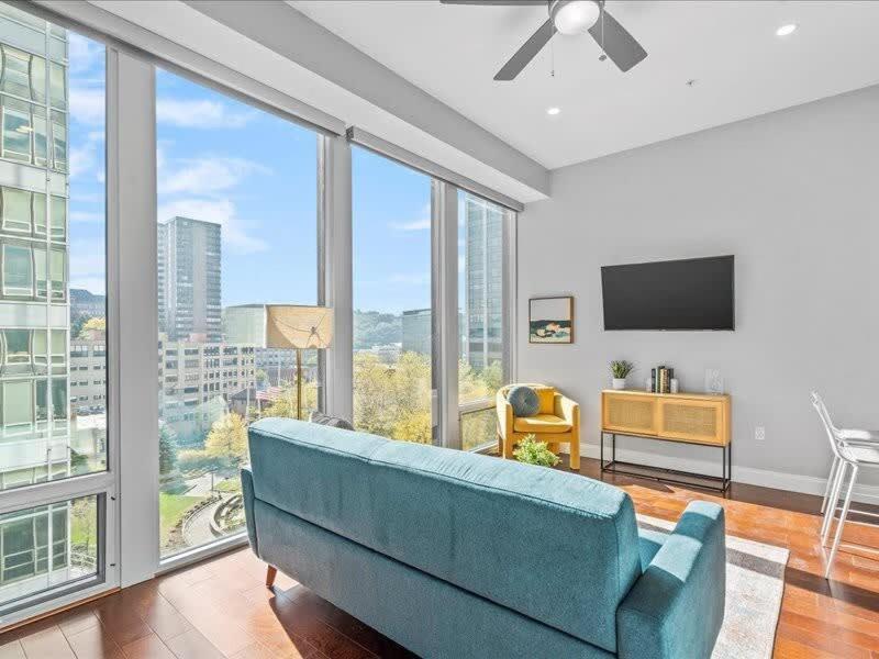 Cozysuites Modern 1br, Ppg Paints Arena, Pitts Apartment *