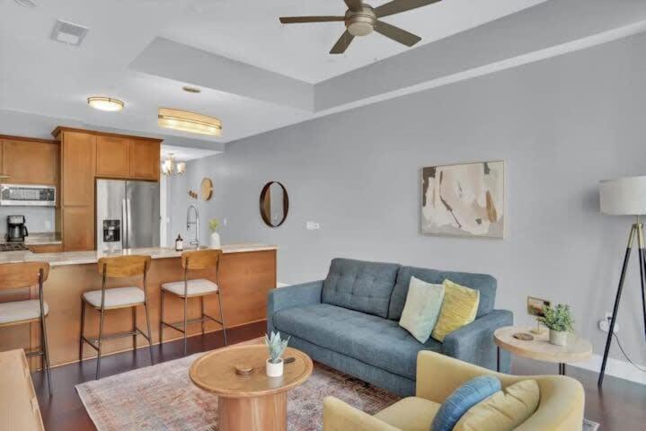 Apartment Two Posh Cozysuites, Ppg Paints Arena, Pitts Pittsburgh
