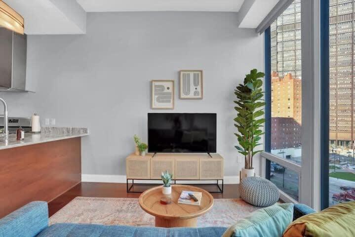 Two Posh Cozysuites, Ppg Paints Arena, Pitts Apartment