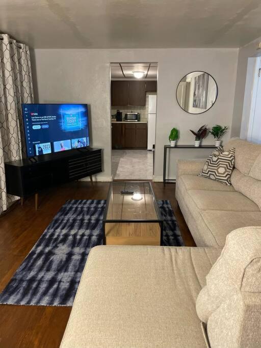 Cozy 4 Bd House In Pitt Pittsburgh