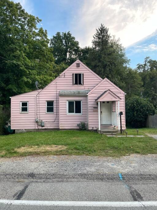 Cozy 4 Bd House In Pitt Holiday home