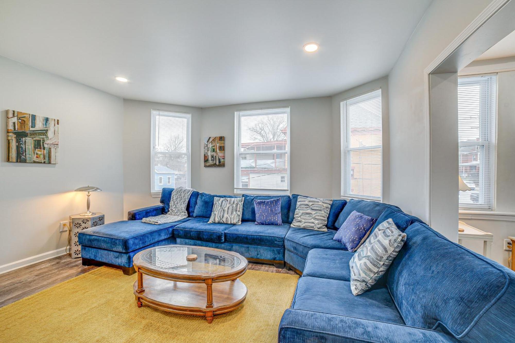 Lovely About 5 Mi To Downtown! Apartment