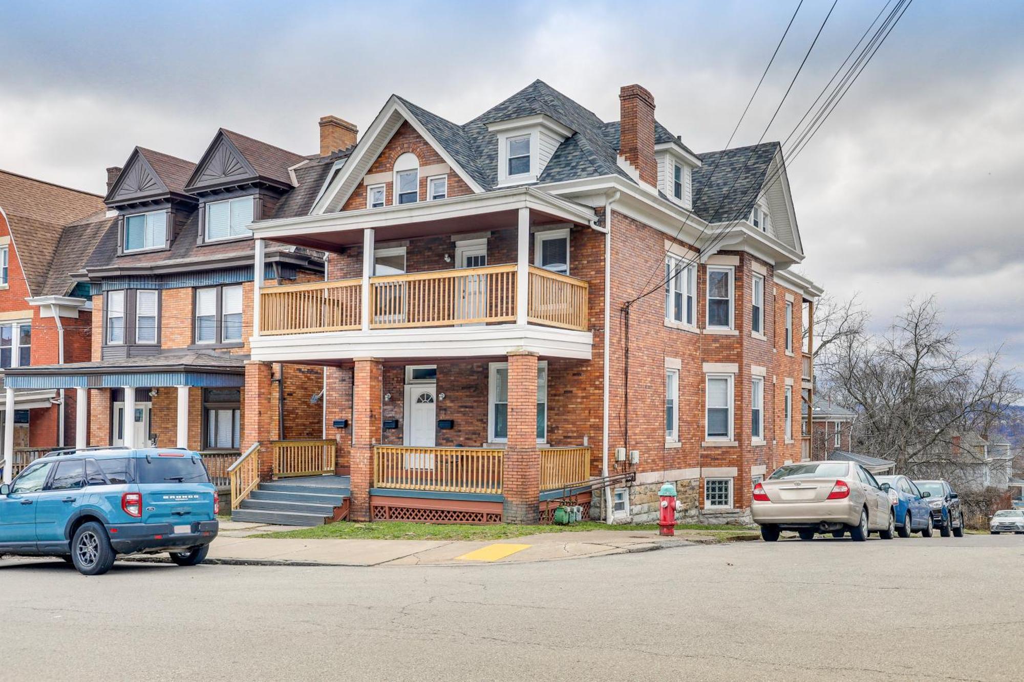 Lovely About 5 Mi To Downtown! Apartment *