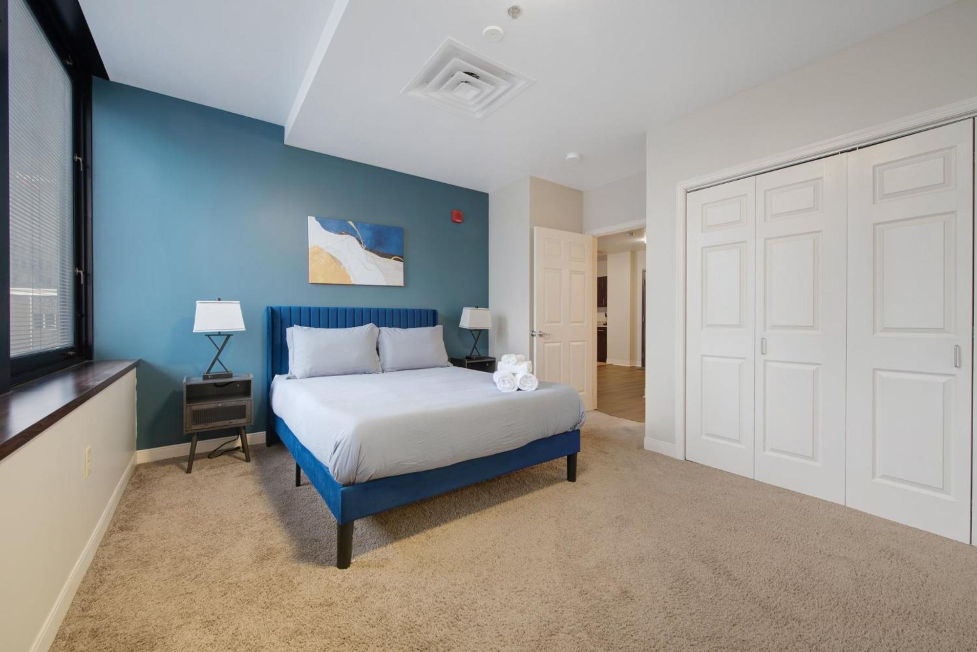 Upscale Charm Prime Location 24-7 Onsite Parking Gym Lounge Pittsburgh
