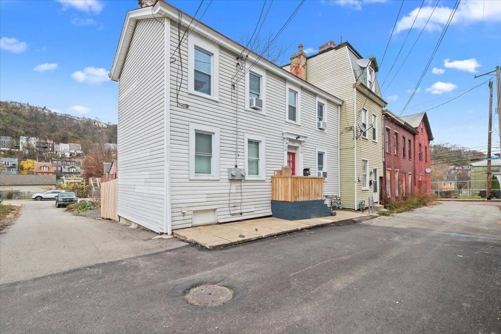 Apartment East Allegheny Driveway Parking *