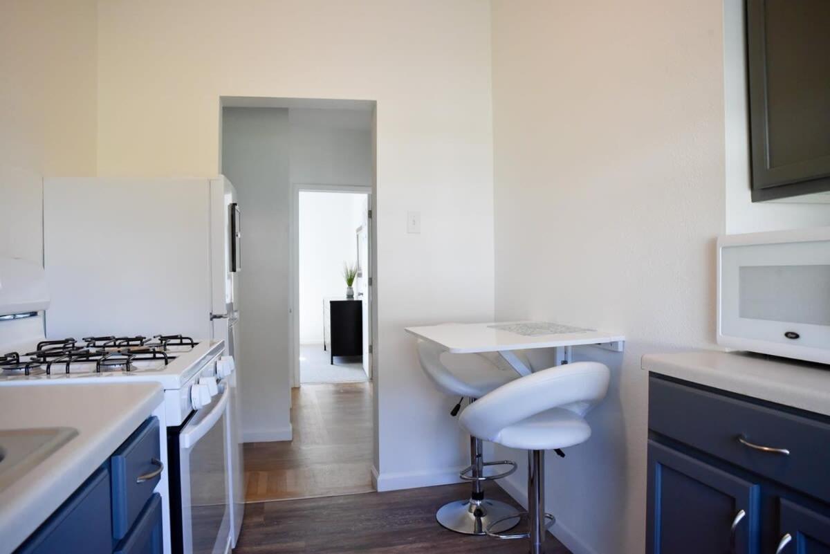 Holiday home Cozy & Family Friendly Sleeps 6 Pittsburgh