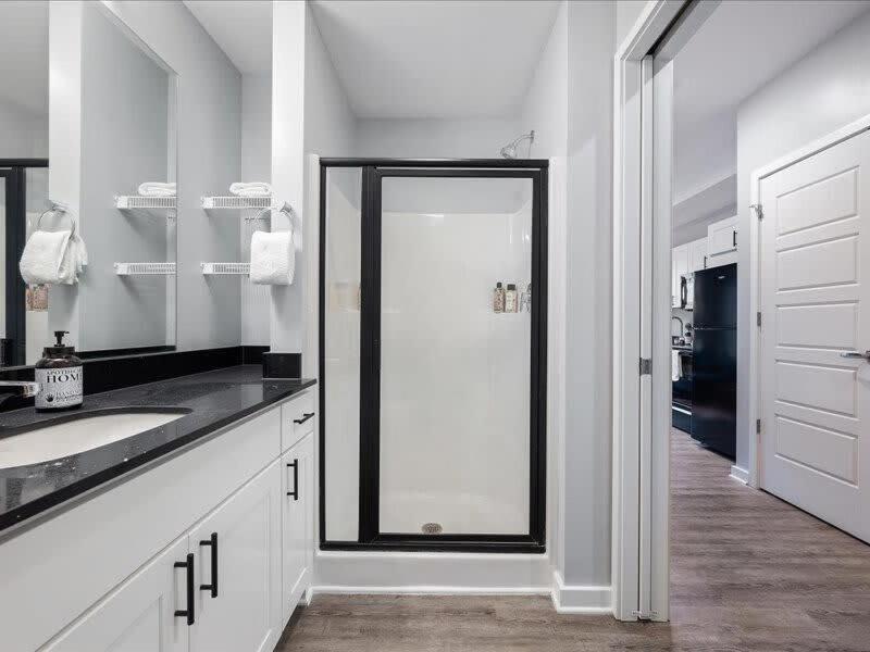 Cozysuites Trendy Sdo, Lawrenceville *