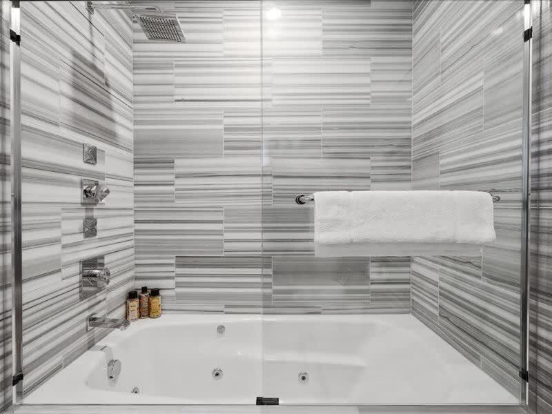 Cozysuites 1br, Ppg Paints Arena, Pitts Apartment