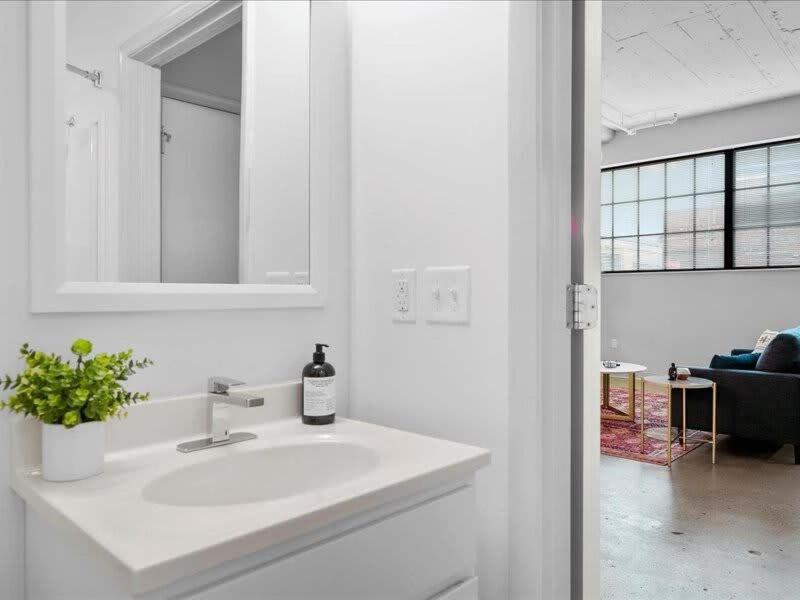 Cozysuites Lavish 1br, Downtown Pittsburgh