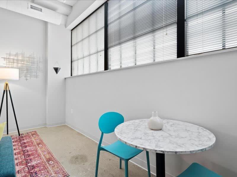 Apartment Cozysuites Lavish 1br, Downtown *