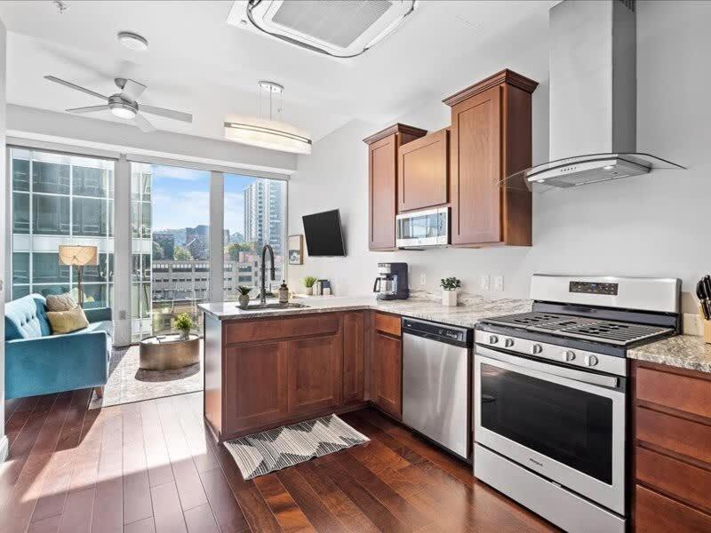 Cozysuites Modern 1br, Ppg Paints Arena, Pitts Apartment Pittsburgh