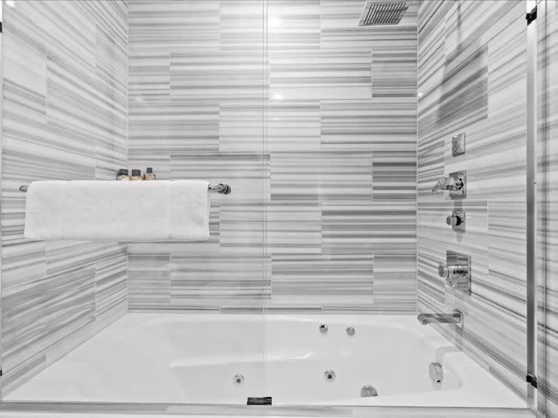 Cozysuites Modern 1br, Ppg Paints Arena, Pitts Apartment *