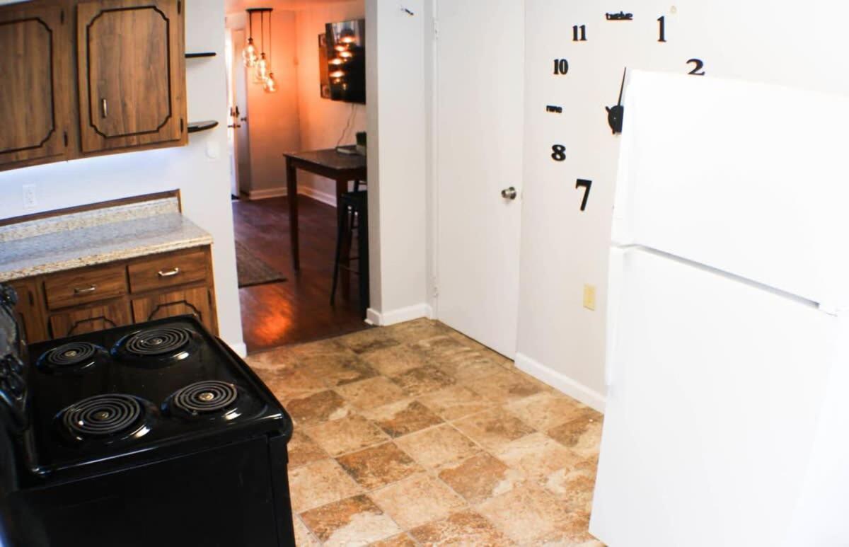Ferienhaus Newly Renovated 2-bed Near Downtown-north Shore