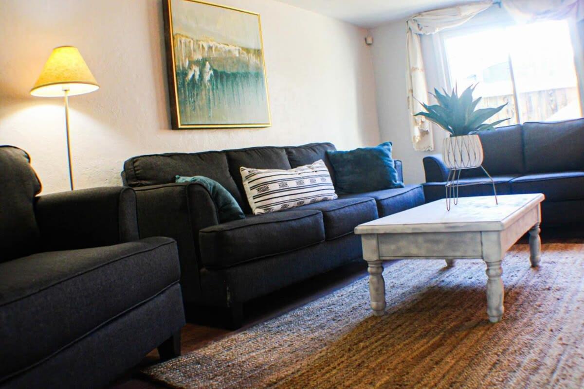 Ferienhaus Newly Renovated 2-bed Near Downtown-north Shore