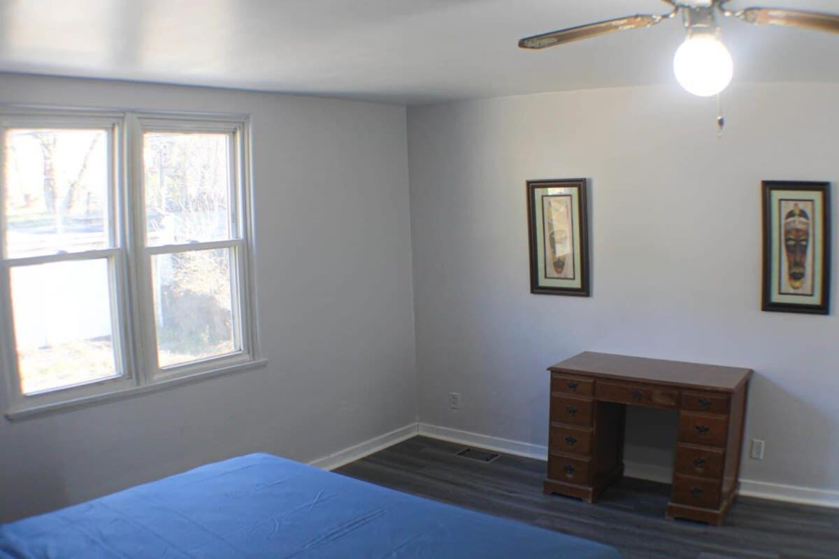 Newly Renovated 2-bed Near Downtown-north Shore