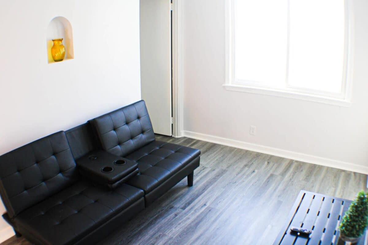 Ferienhaus Newly Renovated 2-bed Near Downtown-north Shore