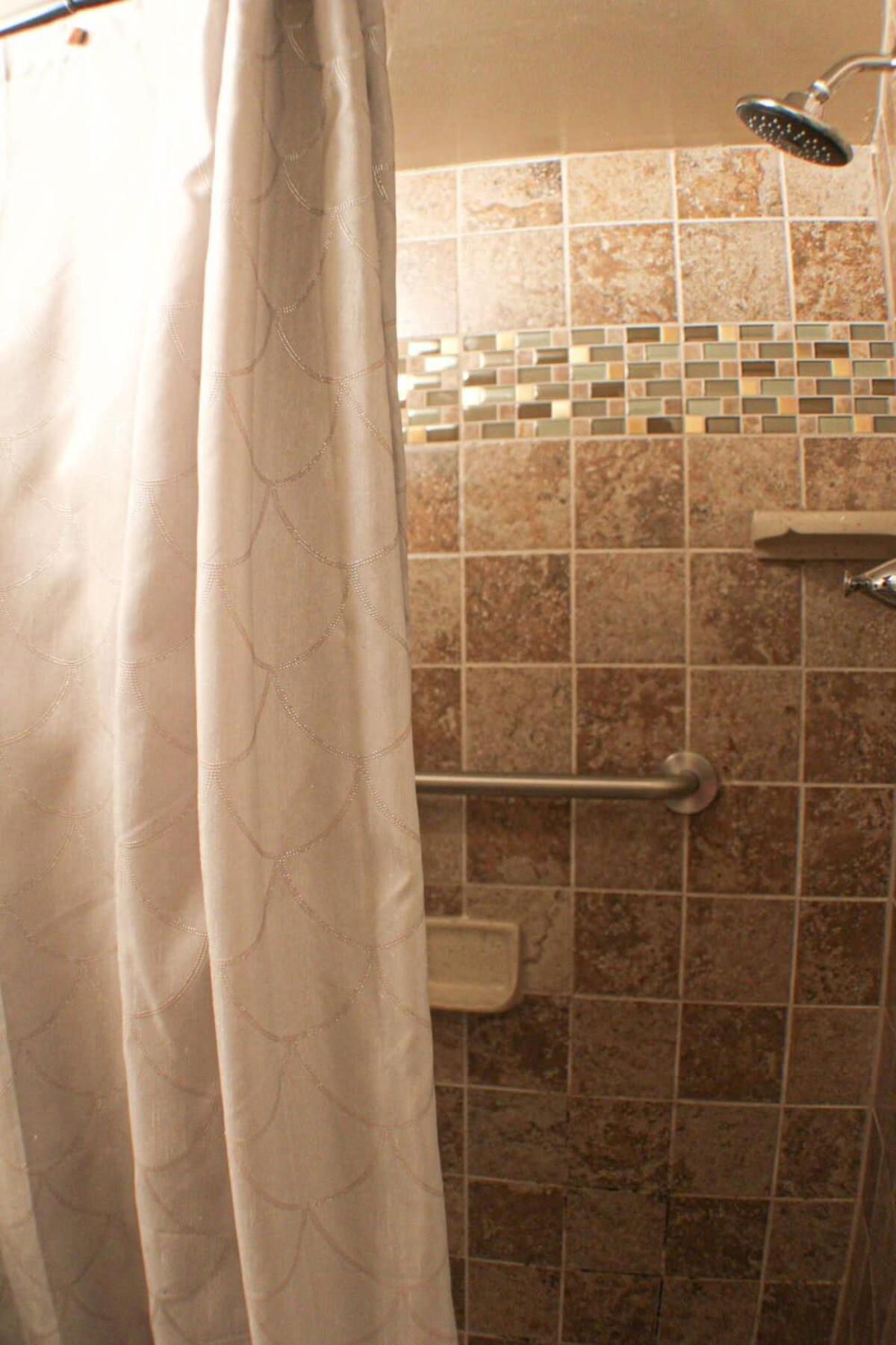 Newly Renovated 2-bed Near Downtown-north Shore *