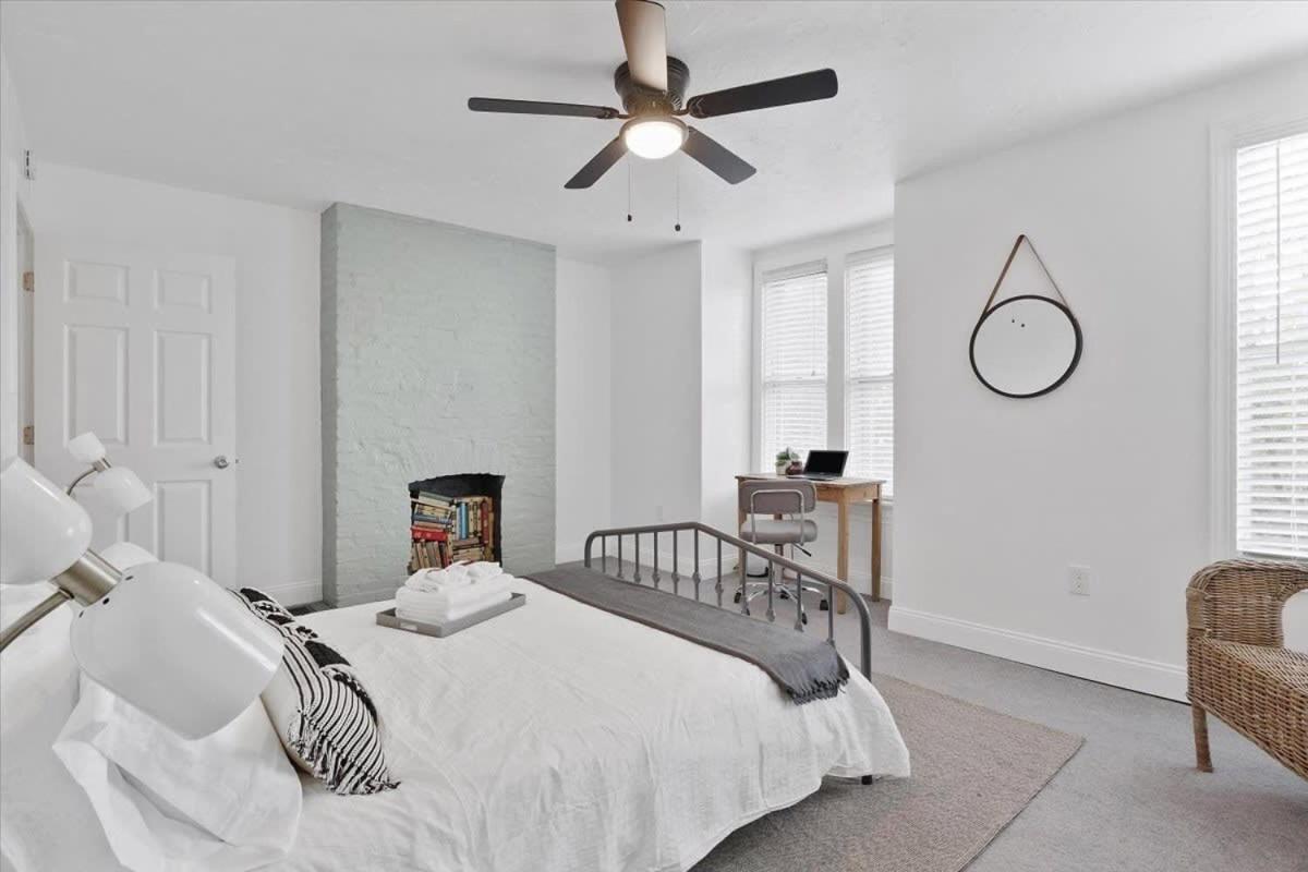 Holiday home Fire Pit Vintage Vibes Mins From Stadiums Downtown *