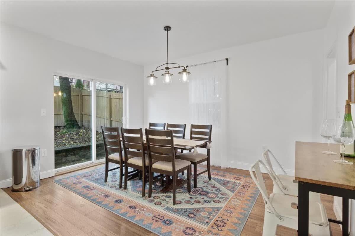 Holiday home Fire Pit Vintage Vibes Mins From Stadiums Downtown *