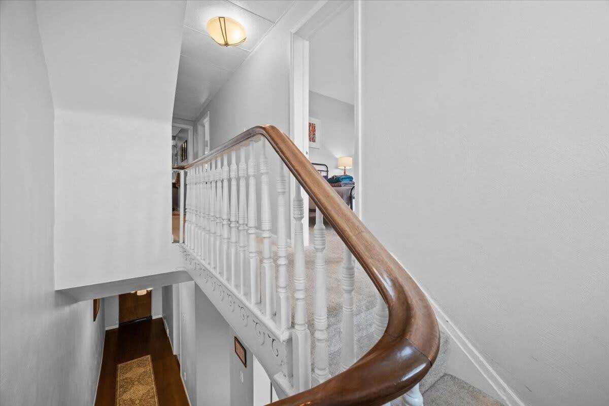 Skyline Serenity Retreat Apartment Pittsburgh