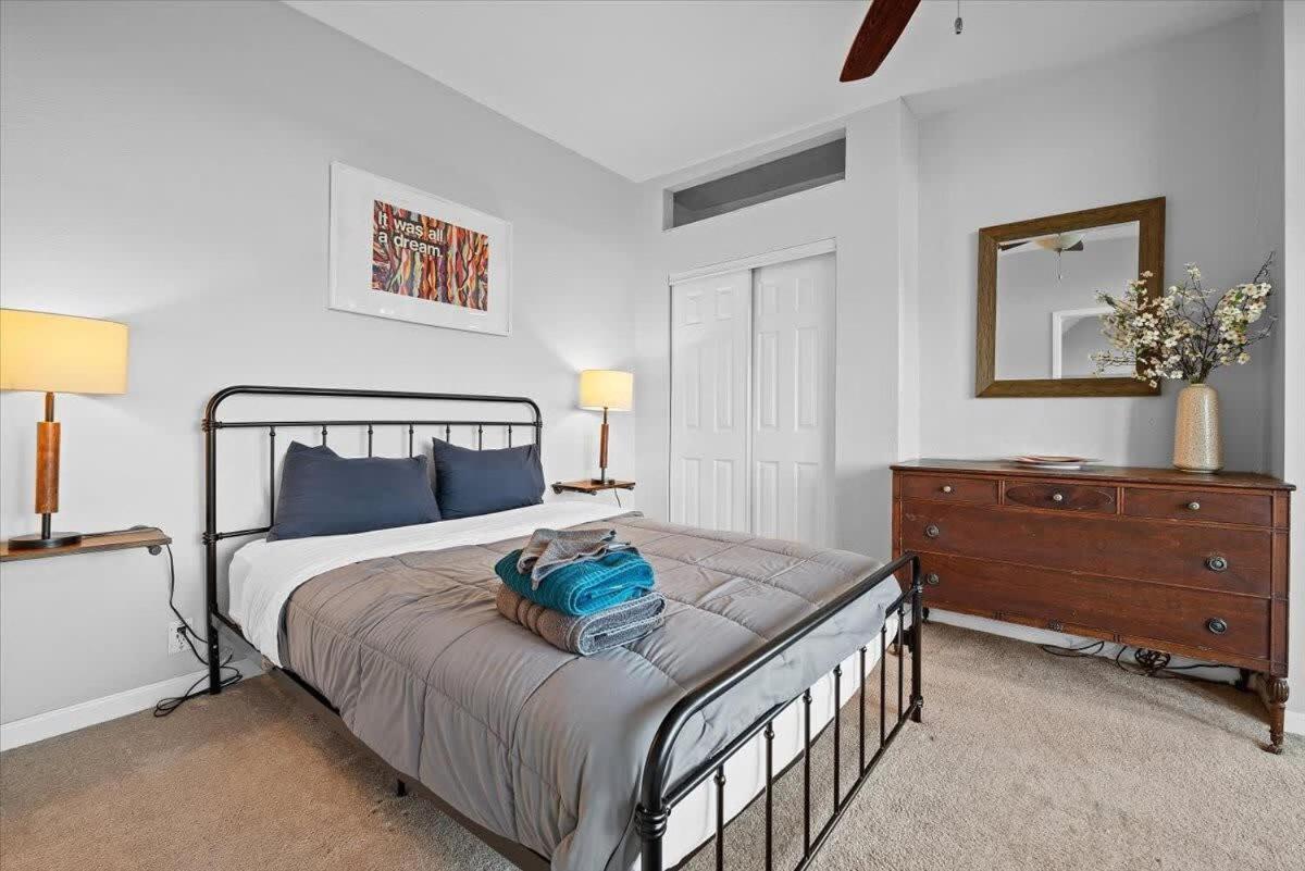 Skyline Serenity Retreat Apartment Pittsburgh