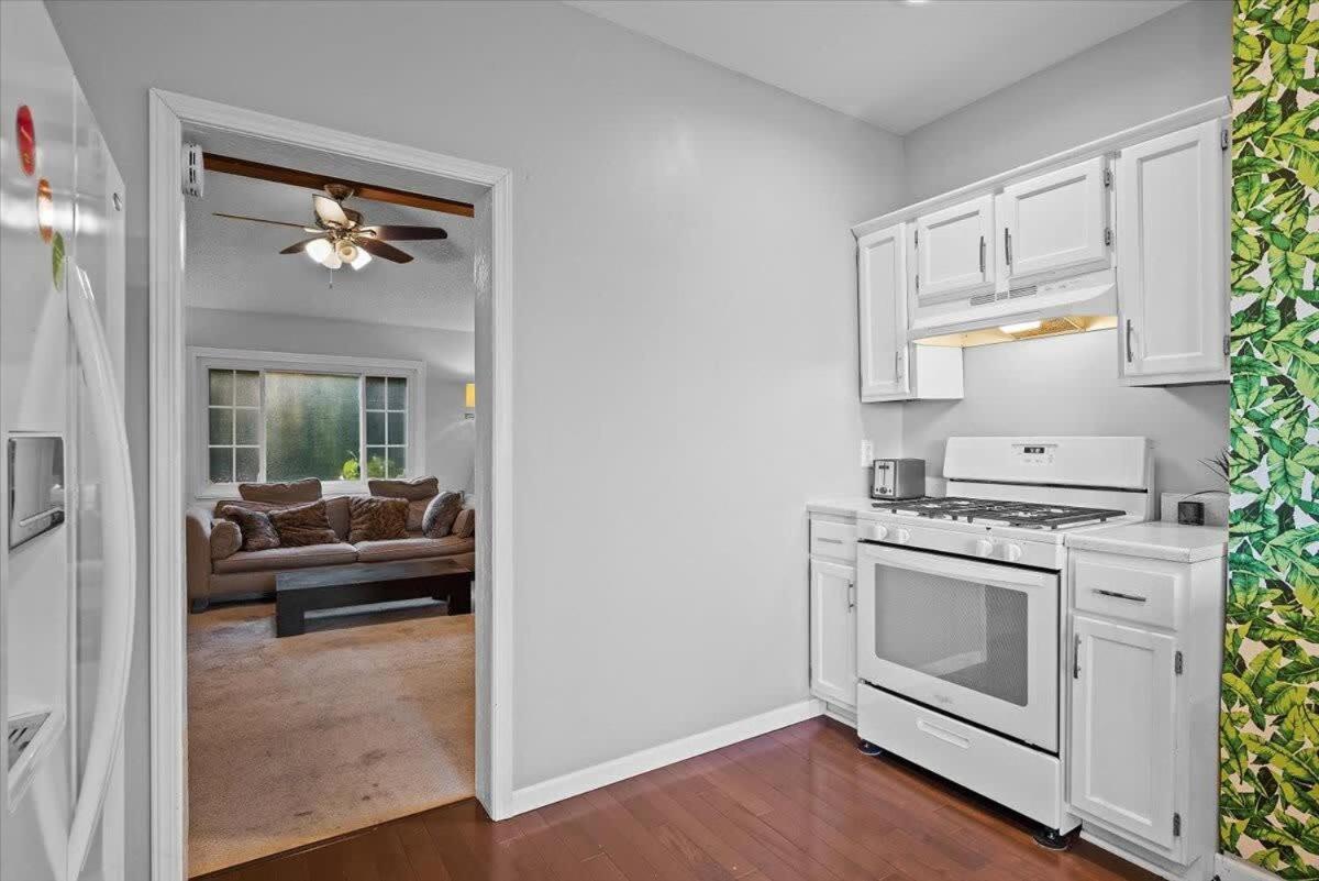 Skyline Serenity Retreat Apartment Pittsburgh