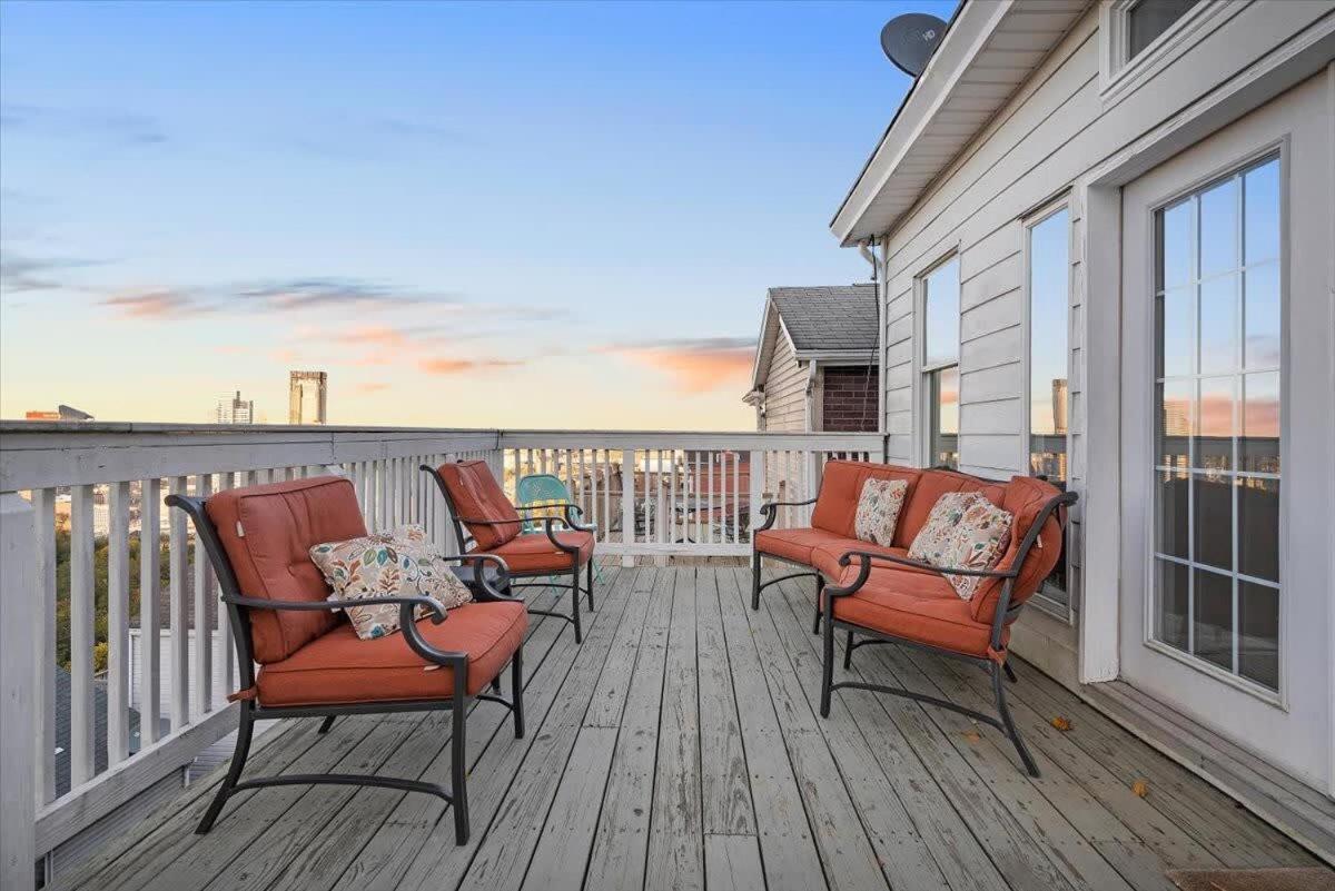 Skyline Serenity Retreat Apartment Pittsburgh