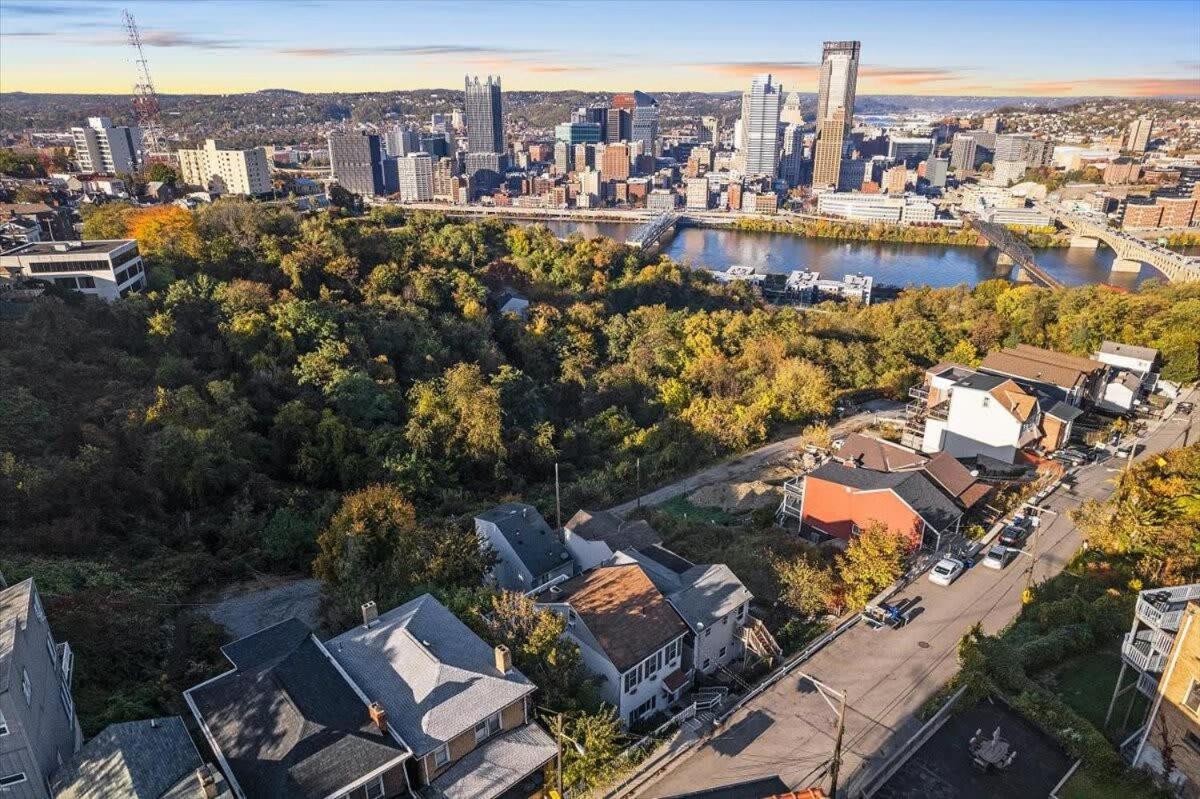 Apartment Skyline Serenity Retreat Pittsburgh