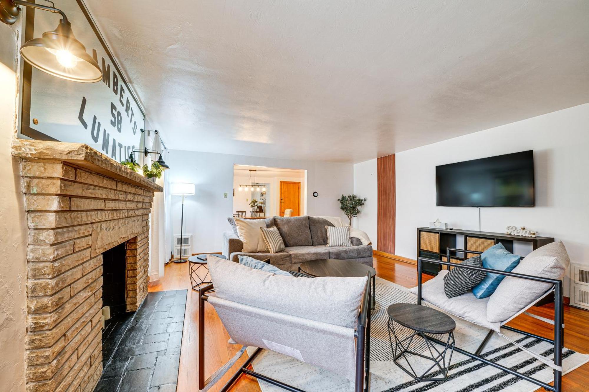 Spacious Getaway About 2 Mi To Downtown! Pittsburgh