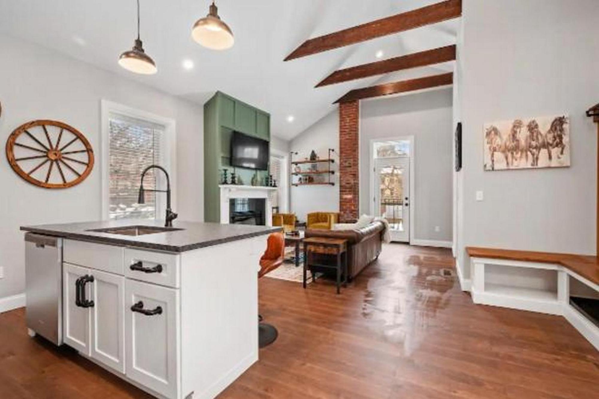 Holiday home Adorable Reymer Carriage Repair Loft! *