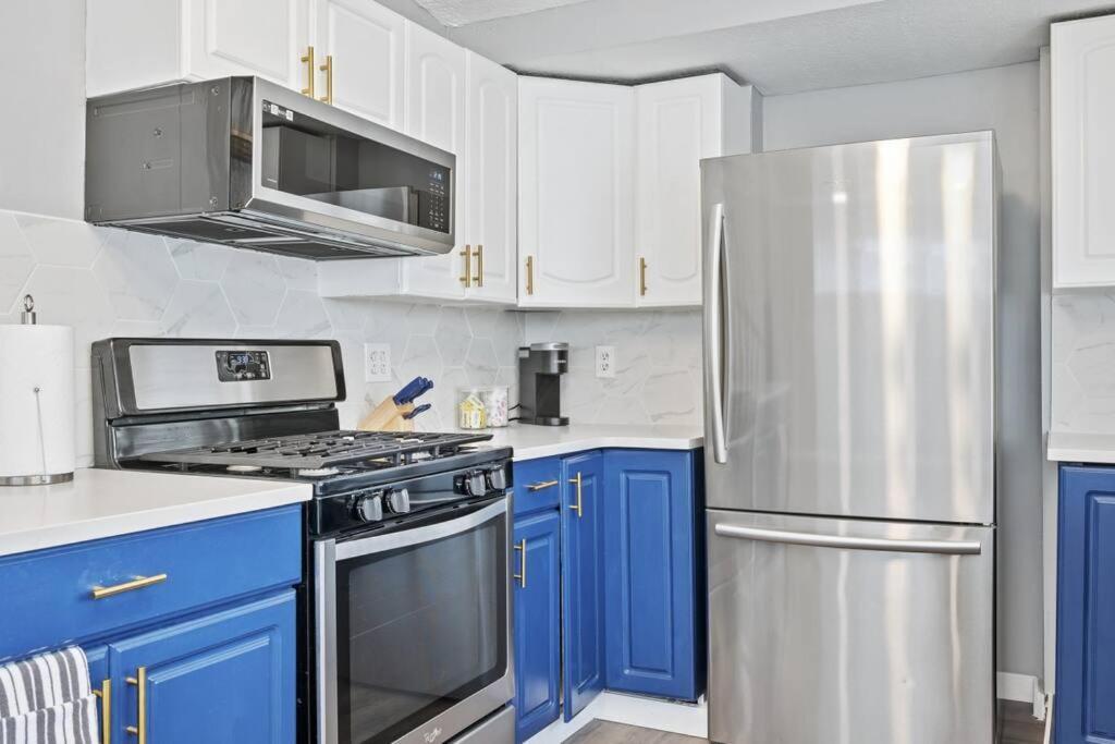 3br Charming With Fireplace Holiday home Pittsburgh