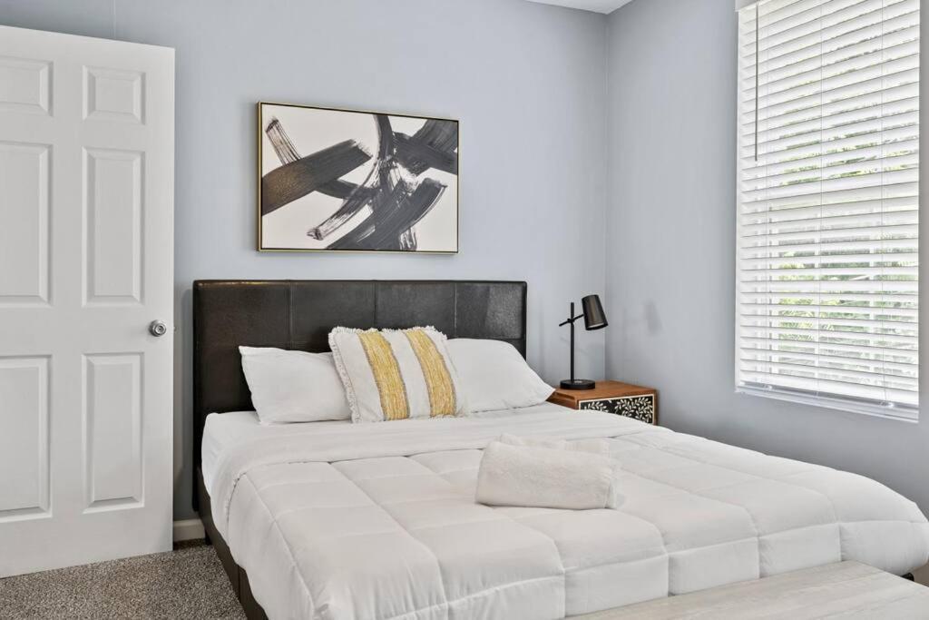 3br Charming With Fireplace Holiday home