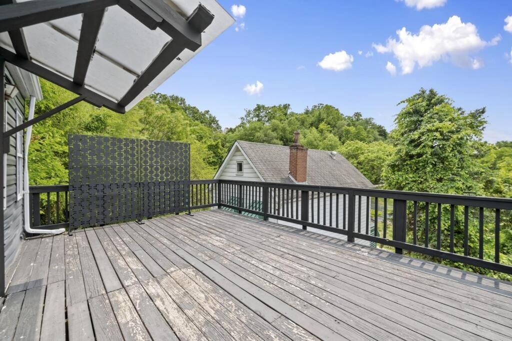 Holiday home 3br Charming With Fireplace Pittsburgh