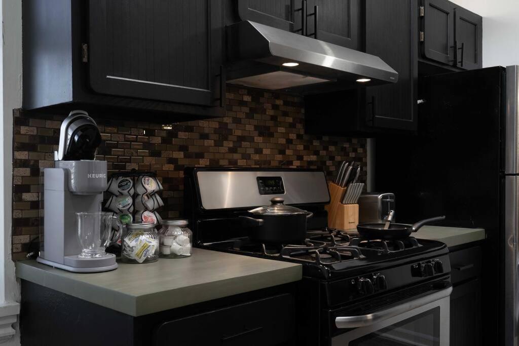 Northside Upscale Brand New Apartment *