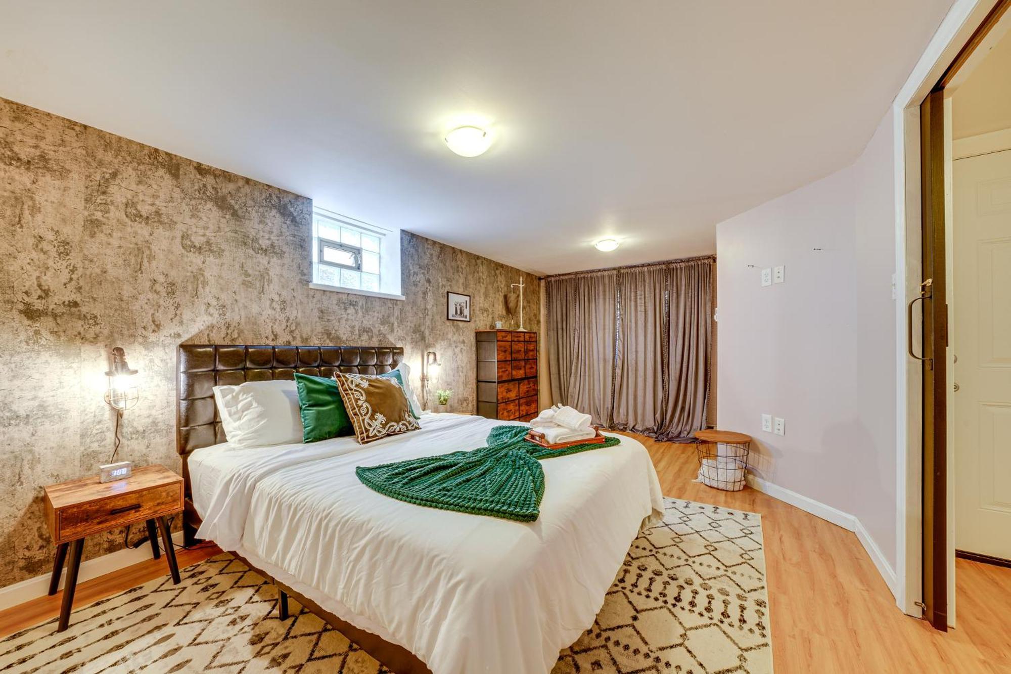 Apartment Couples Retreat About 2 Mi To Downtown! Pittsburgh