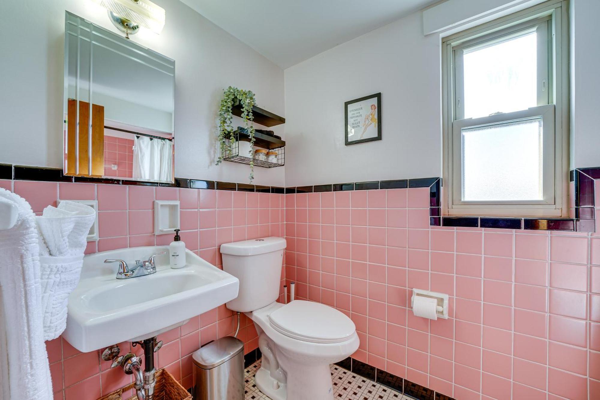 Cozy Vacation About 2 Mi To Downtown Apartment Pittsburgh