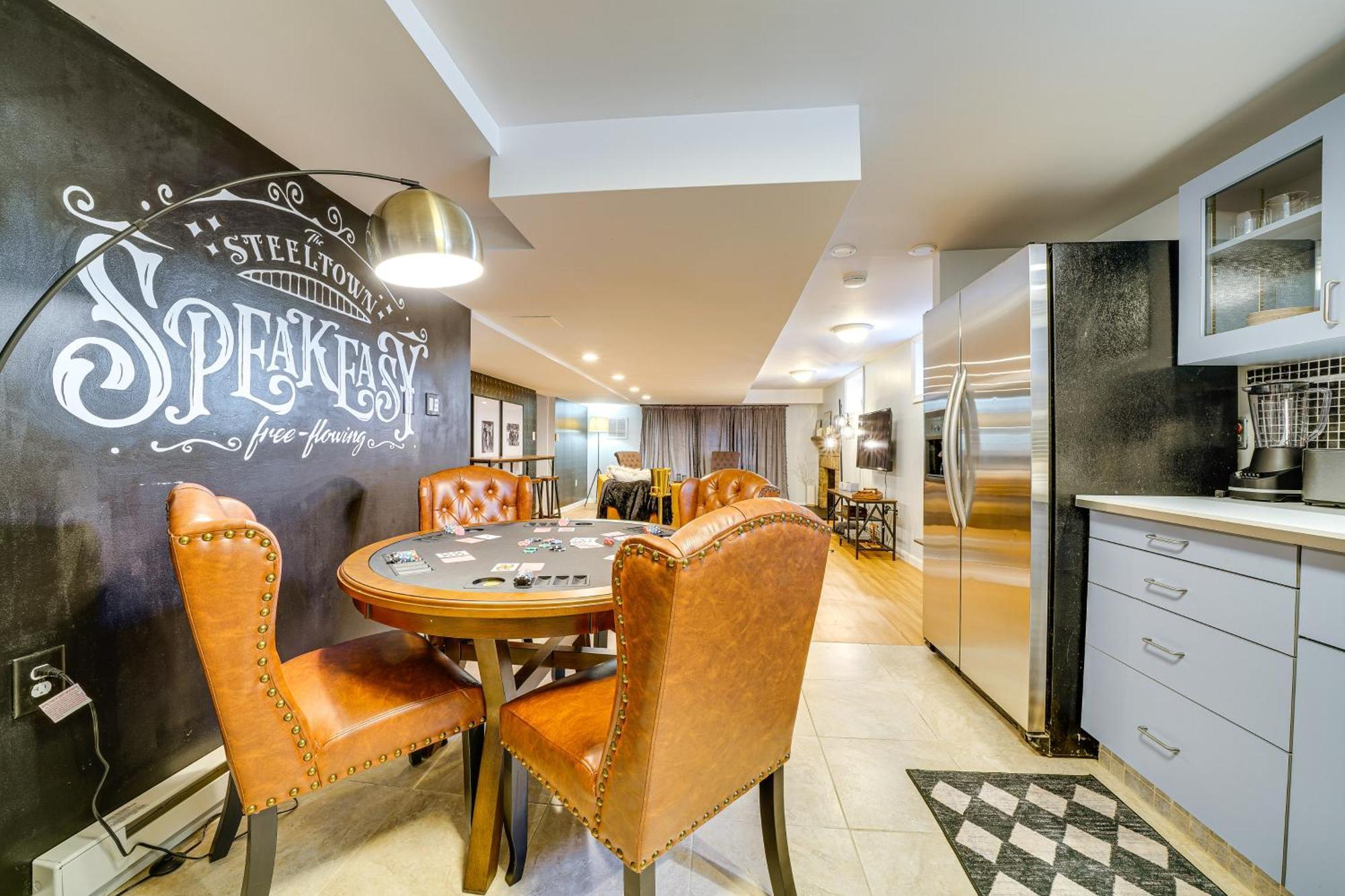 Apartment Couples Retreat About 2 Mi To Downtown!