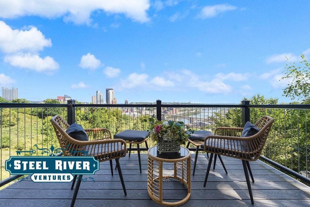 View Sanctuary With Hot Tub * Pittsburgh