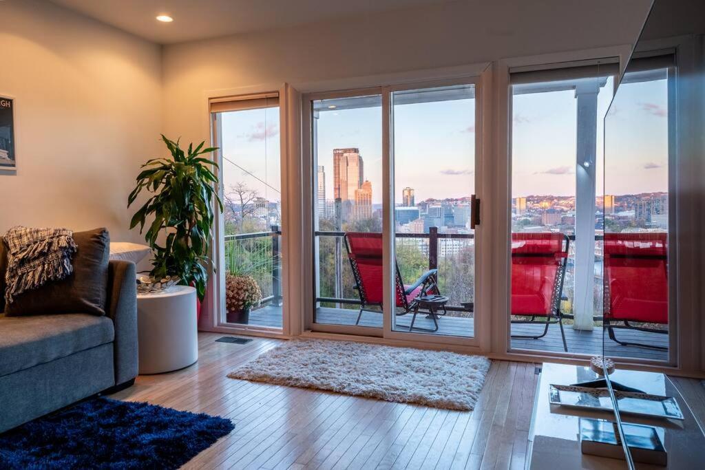 View Sanctuary With Hot Tub Holiday home