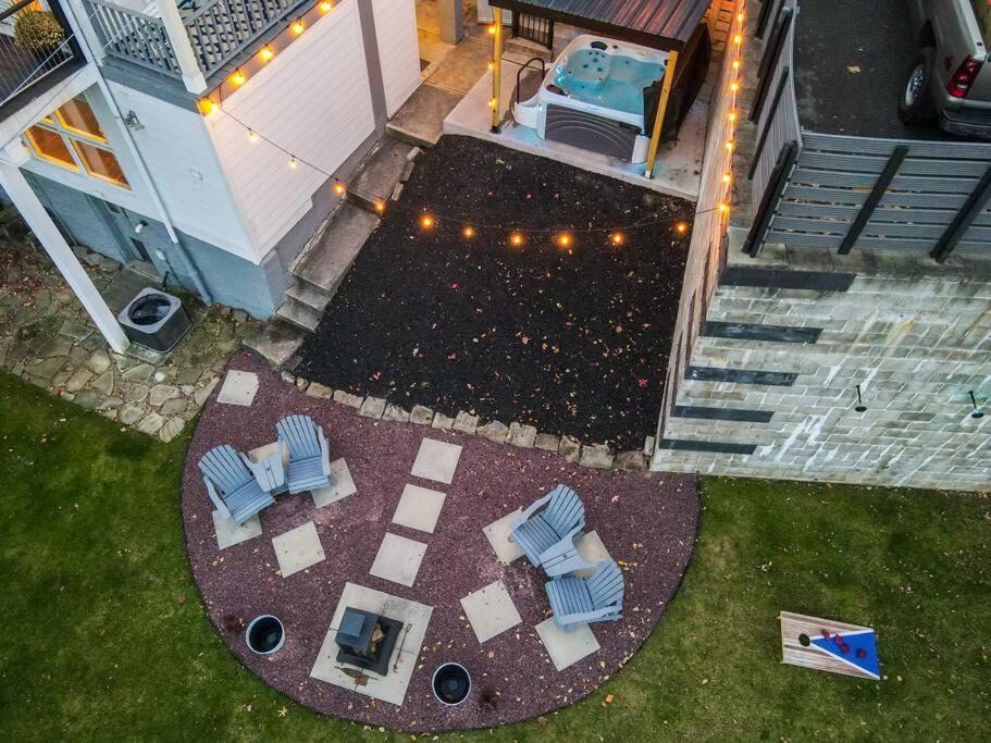 View Sanctuary With Hot Tub Holiday home Pittsburgh