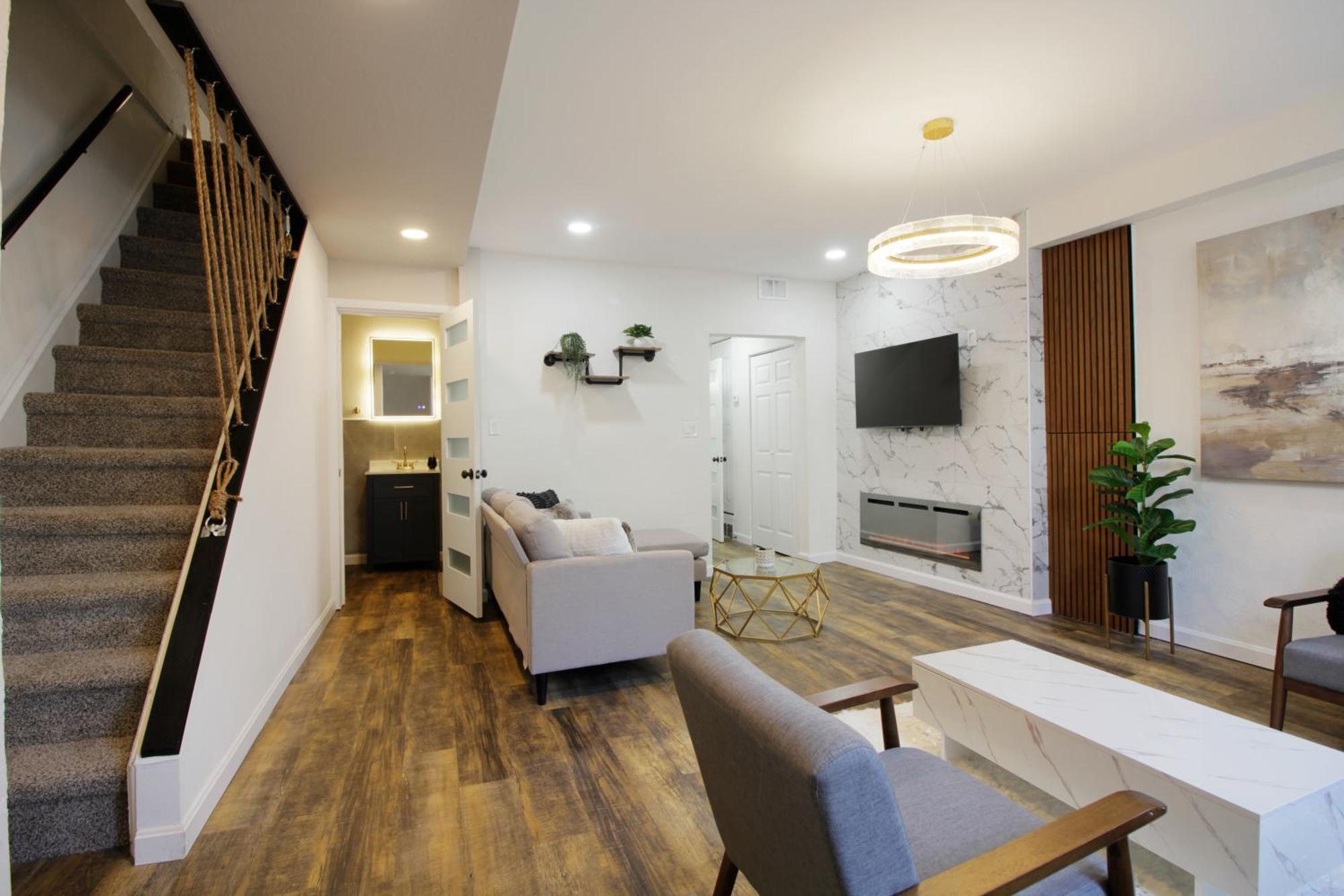Butler House Penthouse 3br Fireplace Apartment *