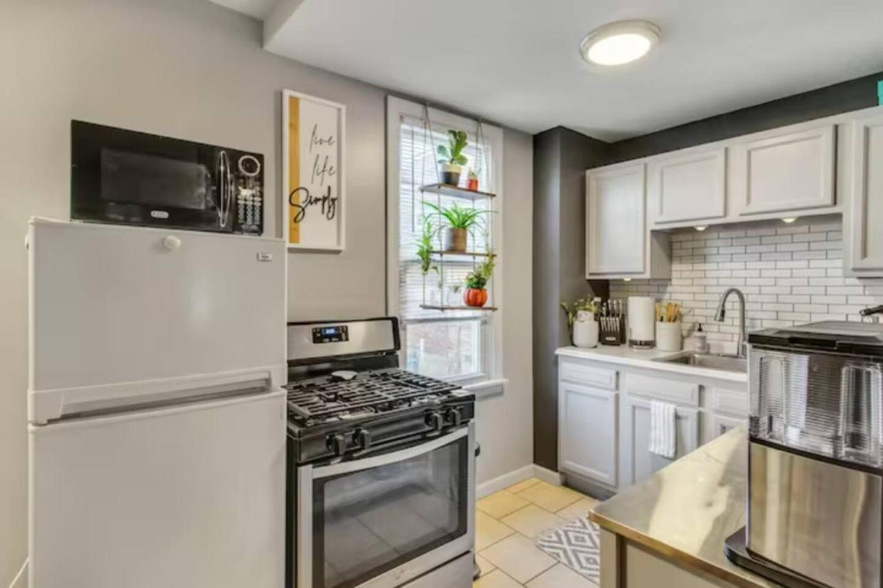 Apartment Near Arsenal Park L Street Parking *