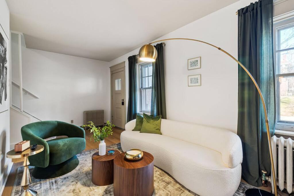 Downtown Escape: 3br - Game/movie - Foosball Ferienhaus