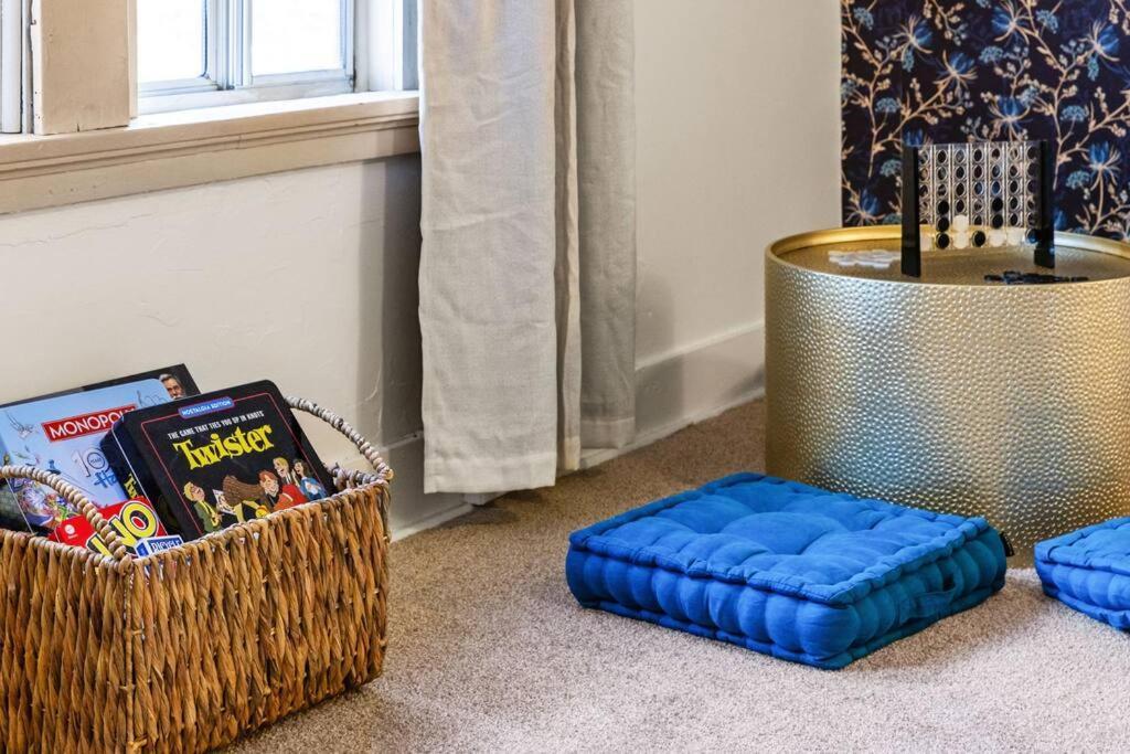 Downtown Escape: 3br - Game/movie - Foosball Ferienhaus Pittsburgh